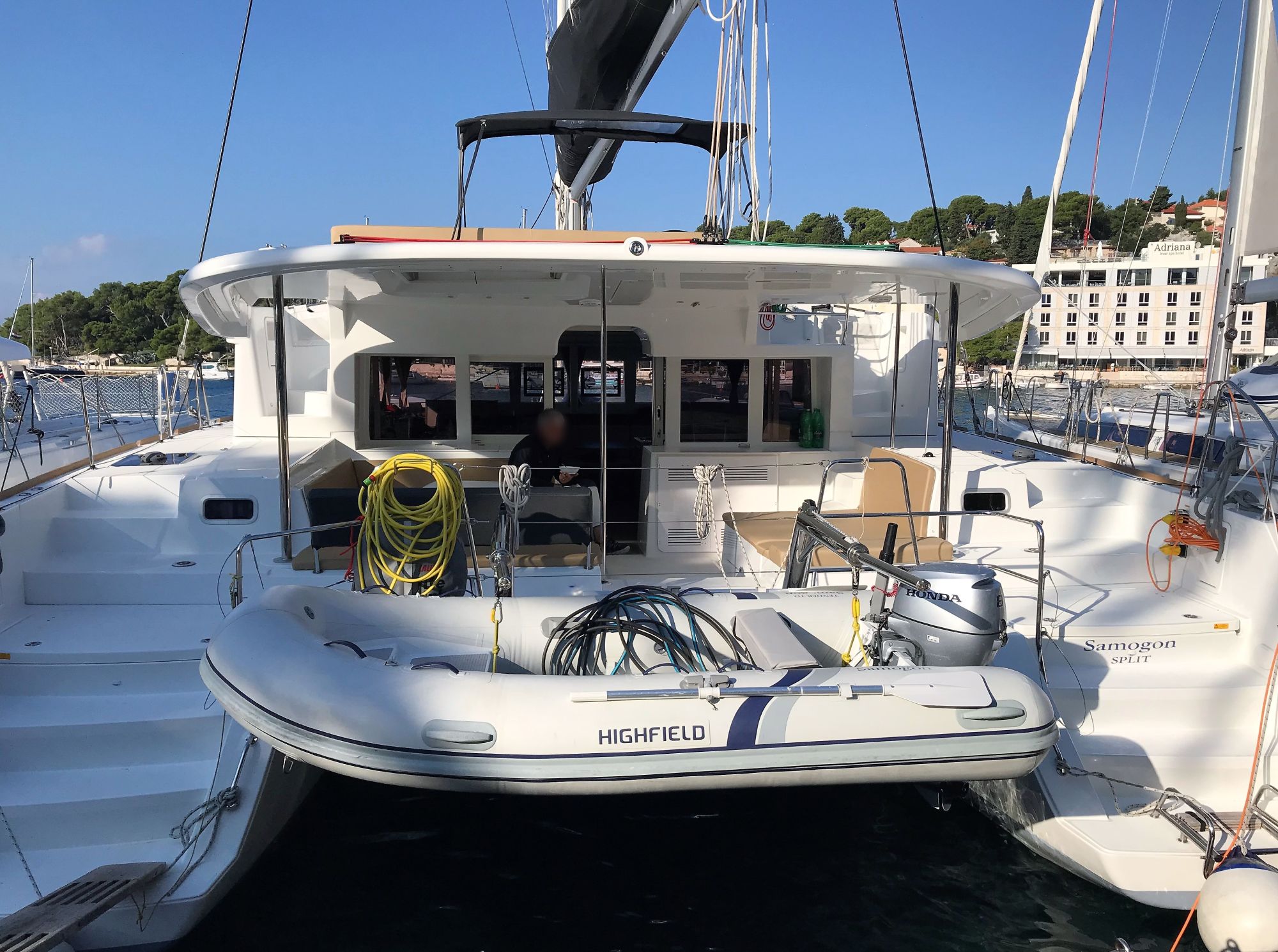 Lagoon 450F — photo 34