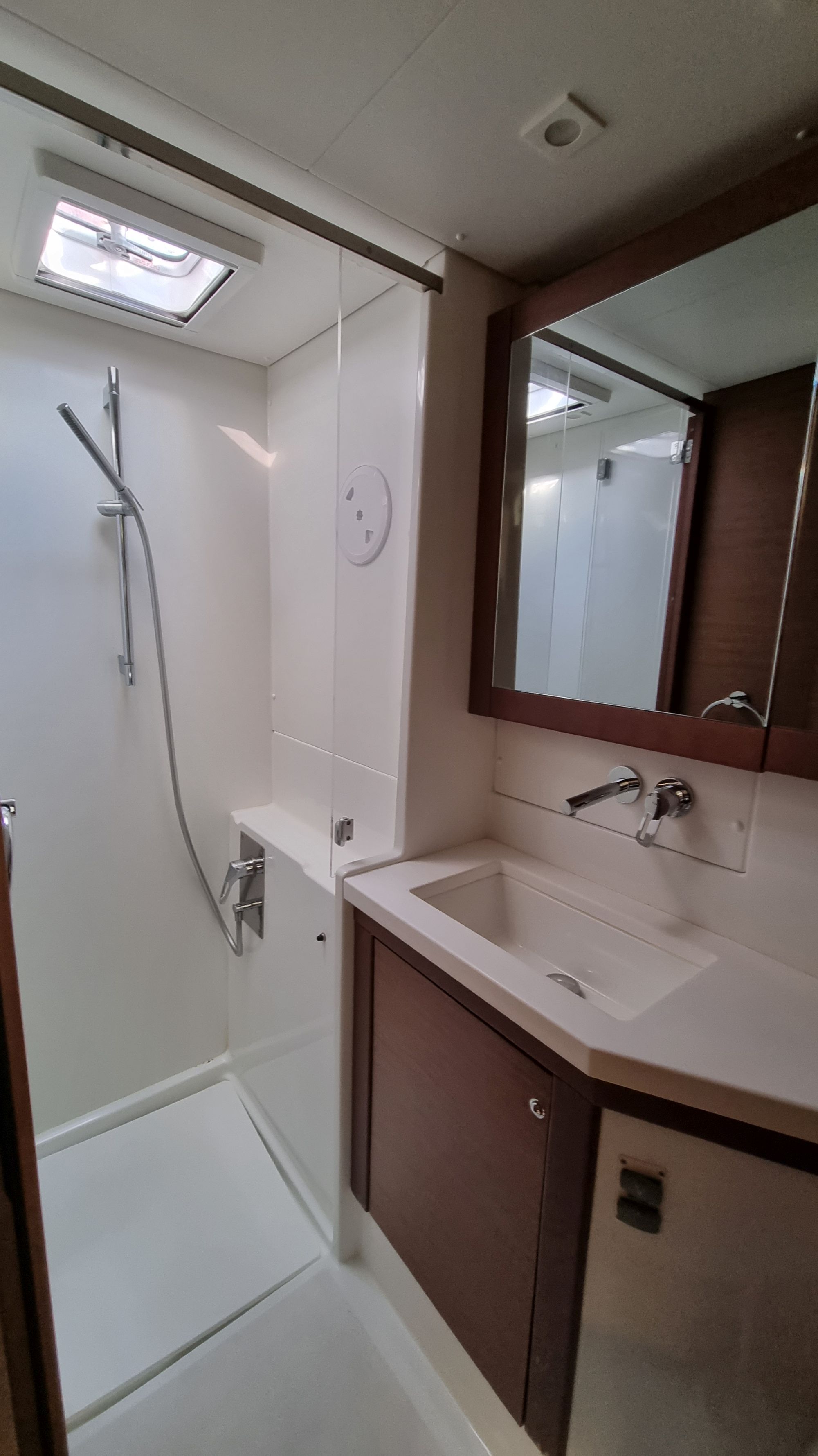 Lagoon 450F — photo 32