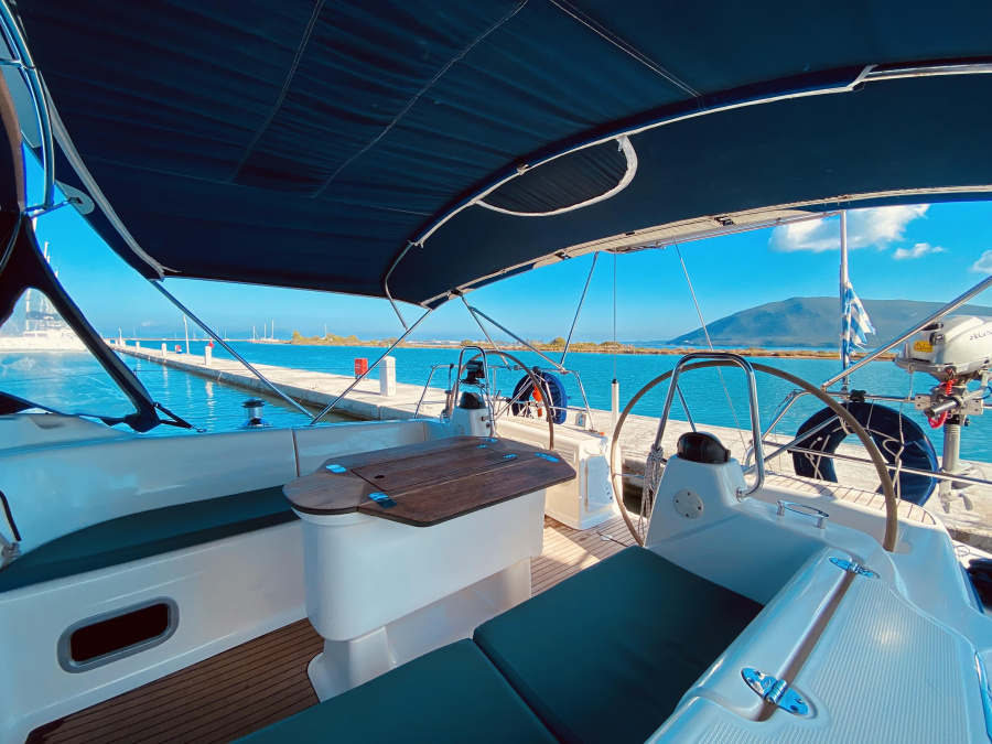 Bavaria 42 Cruiser — photo 14