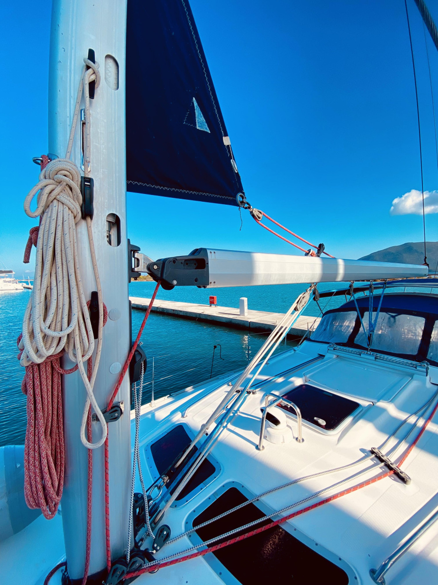 Bavaria 42 Cruiser — photo 17