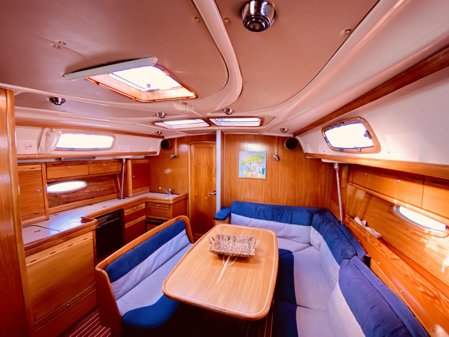Bavaria 42 Cruiser — photo 15