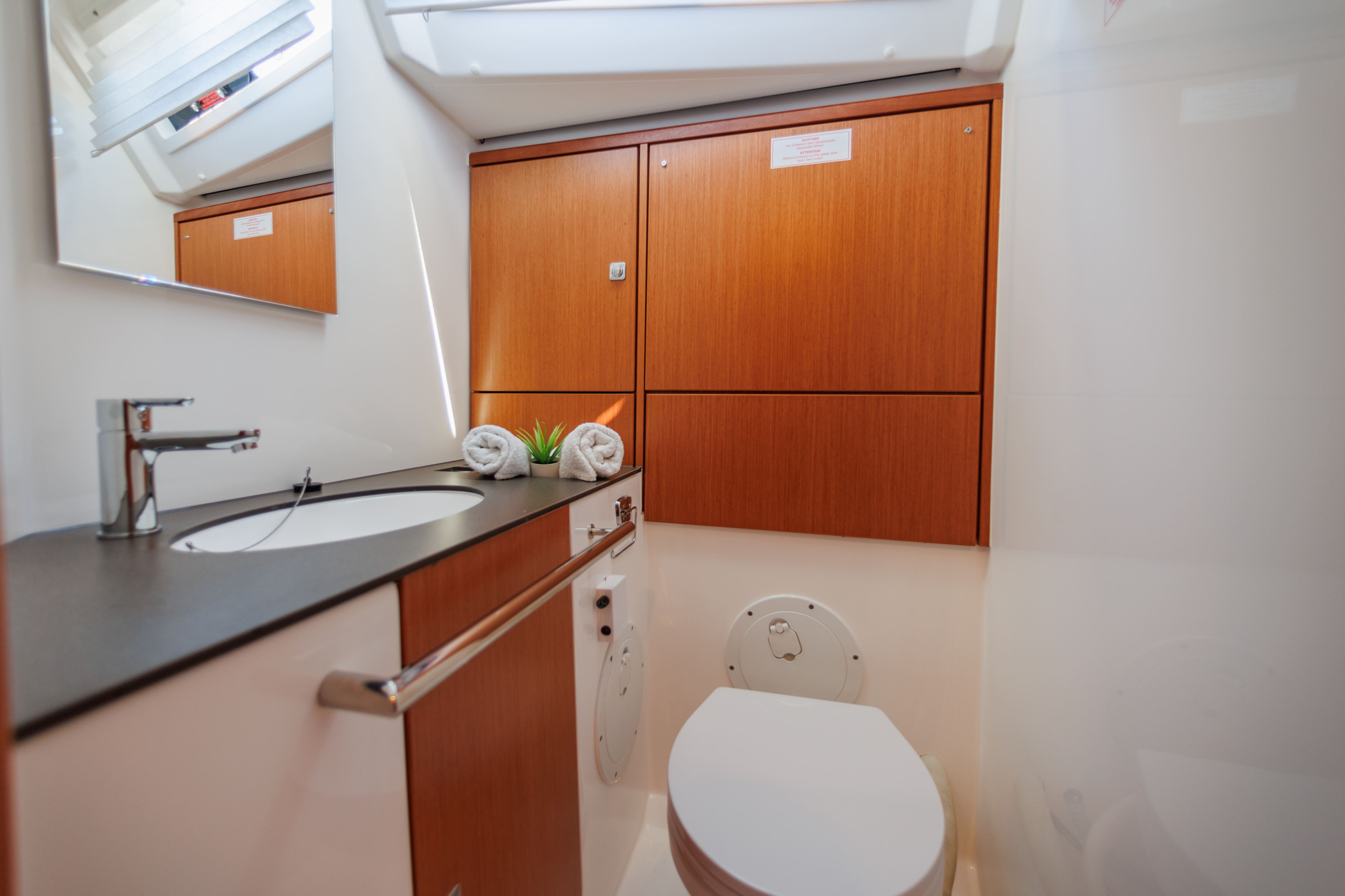 Bavaria Cruiser 46 — photo 15