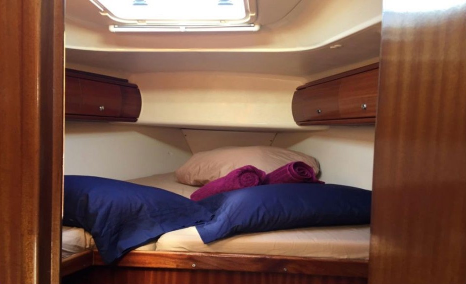 Bavaria 49 — photo 4