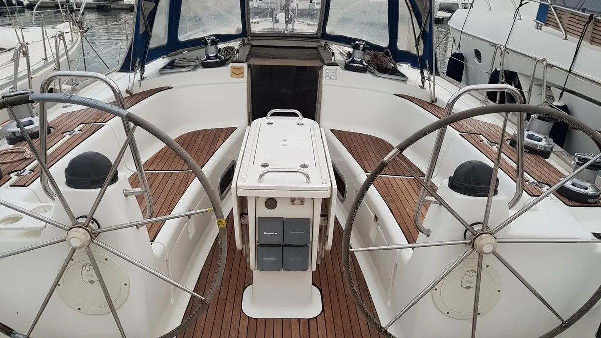 Bavaria 49 — photo 2
