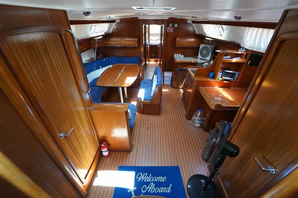 Bavaria 49 — photo 8