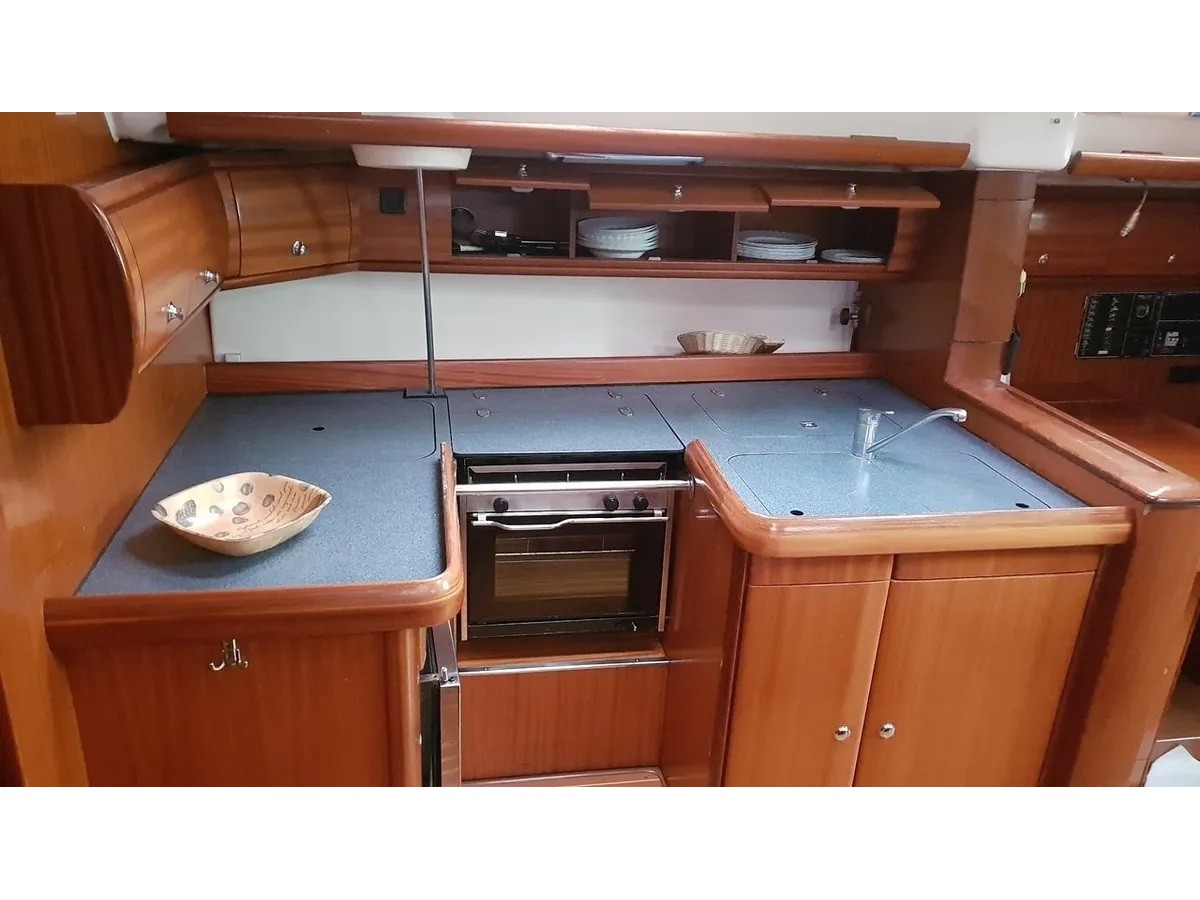 Bavaria 49 — photo 14