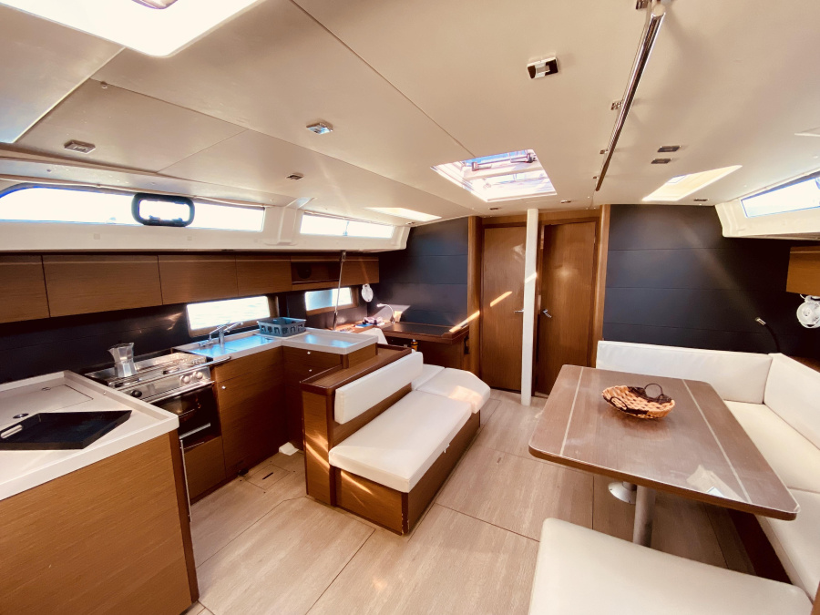 Beneteau Oceanis 51.1 — photo 12
