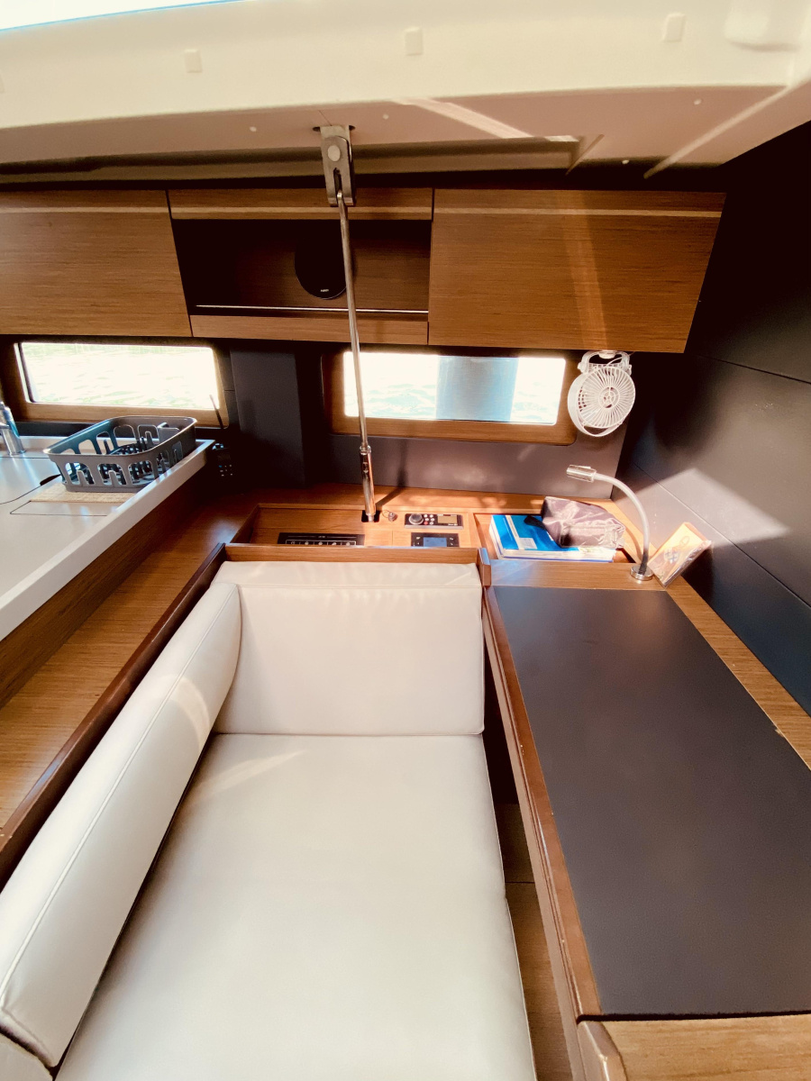 Beneteau Oceanis 51.1 — photo 3