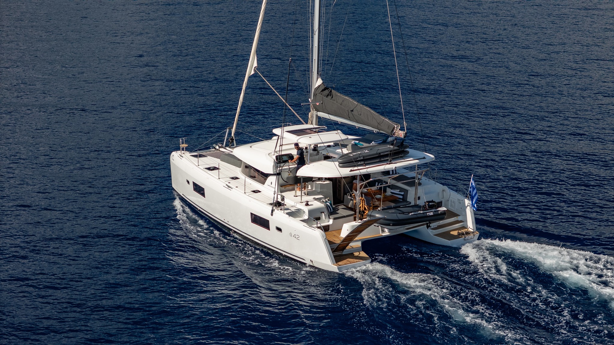 Lagoon 42 — photo 13