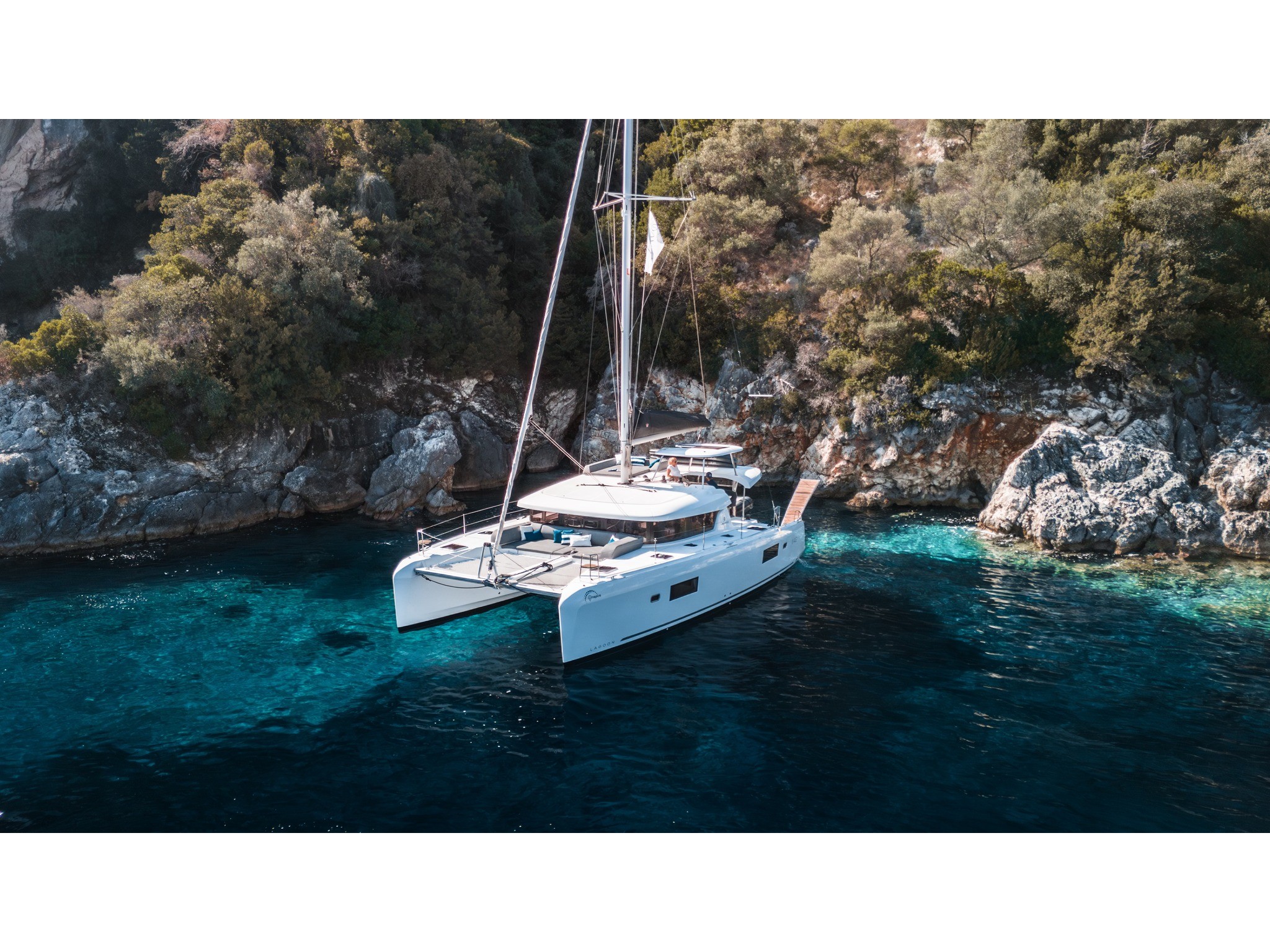 Lagoon 42 — photo 1