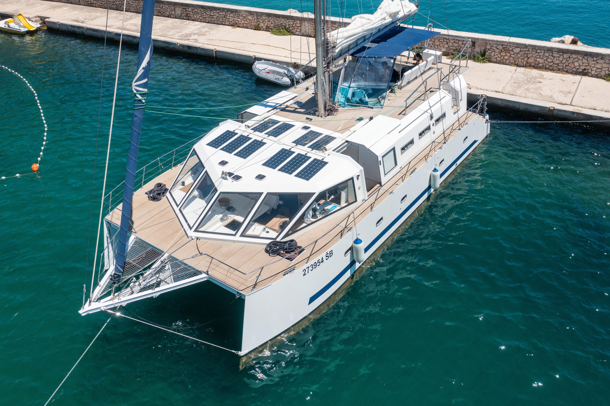 Catamaran — photo 8