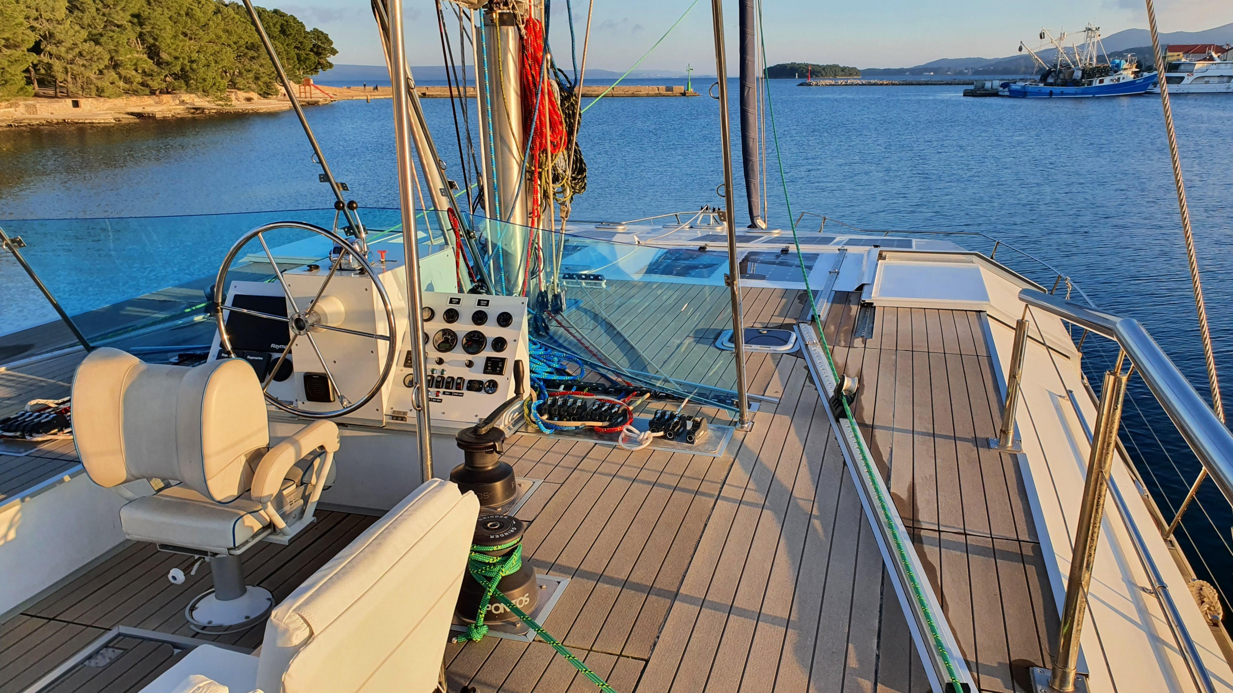 Catamaran — photo 20