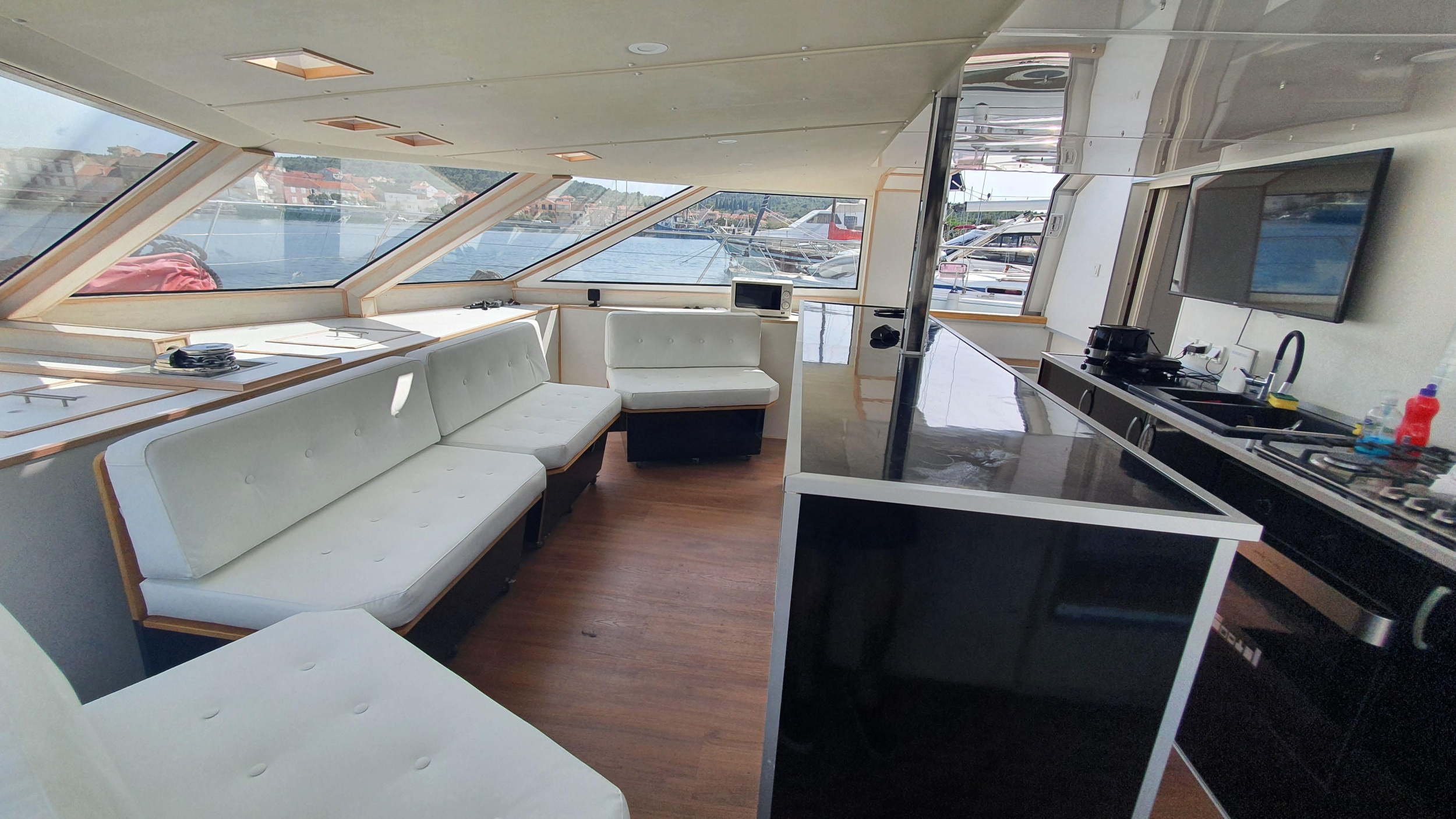 Catamaran — photo 12