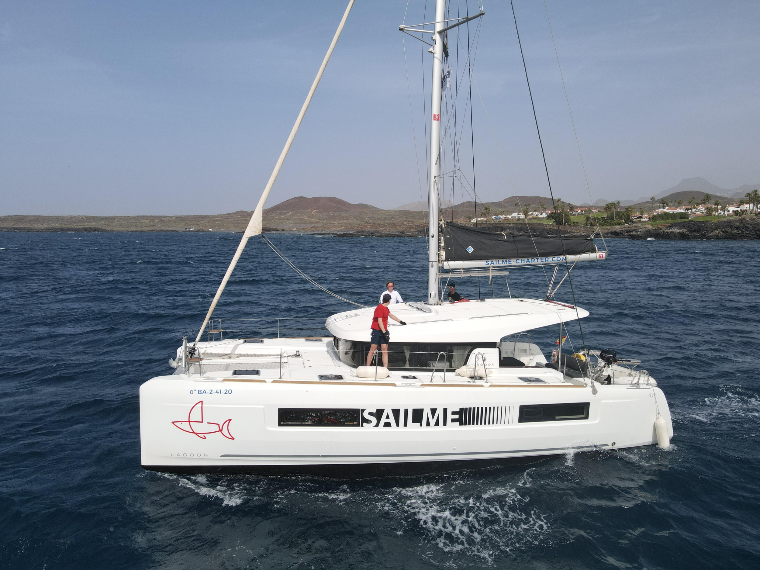 Lagoon 40 — photo 17