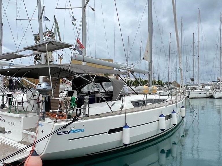 Dufour 520 Grand Large — photo 1