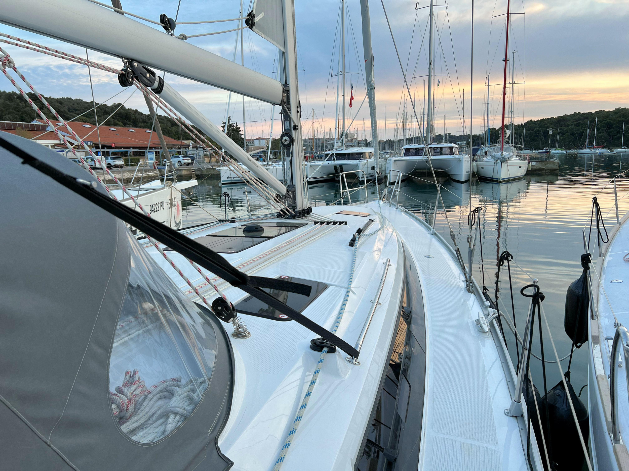 Bavaria Cruiser 41 — photo 32