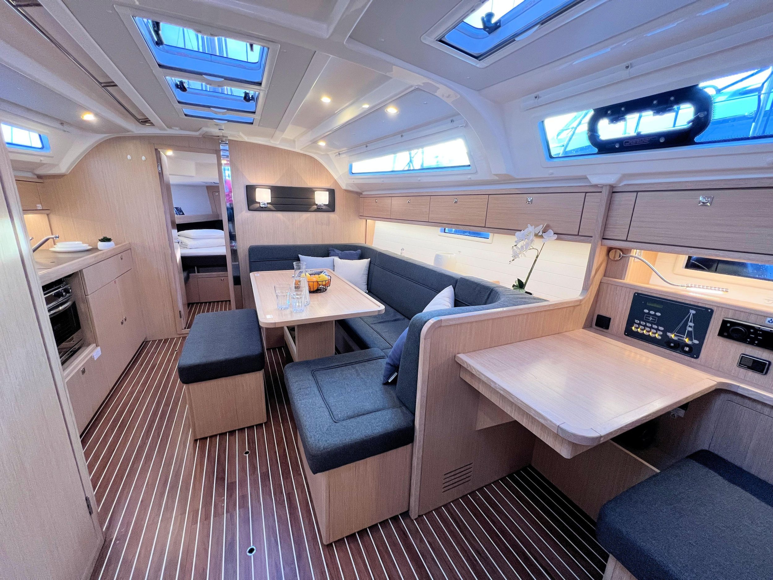 Bavaria Cruiser 41 — photo 14
