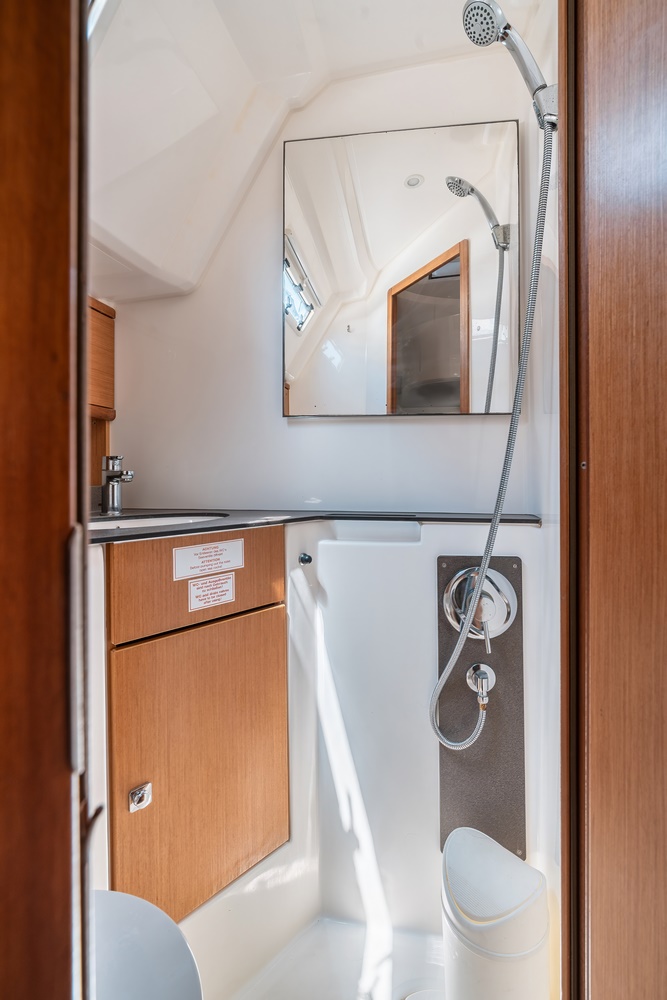 Bavaria 46 Cruiser — photo 18