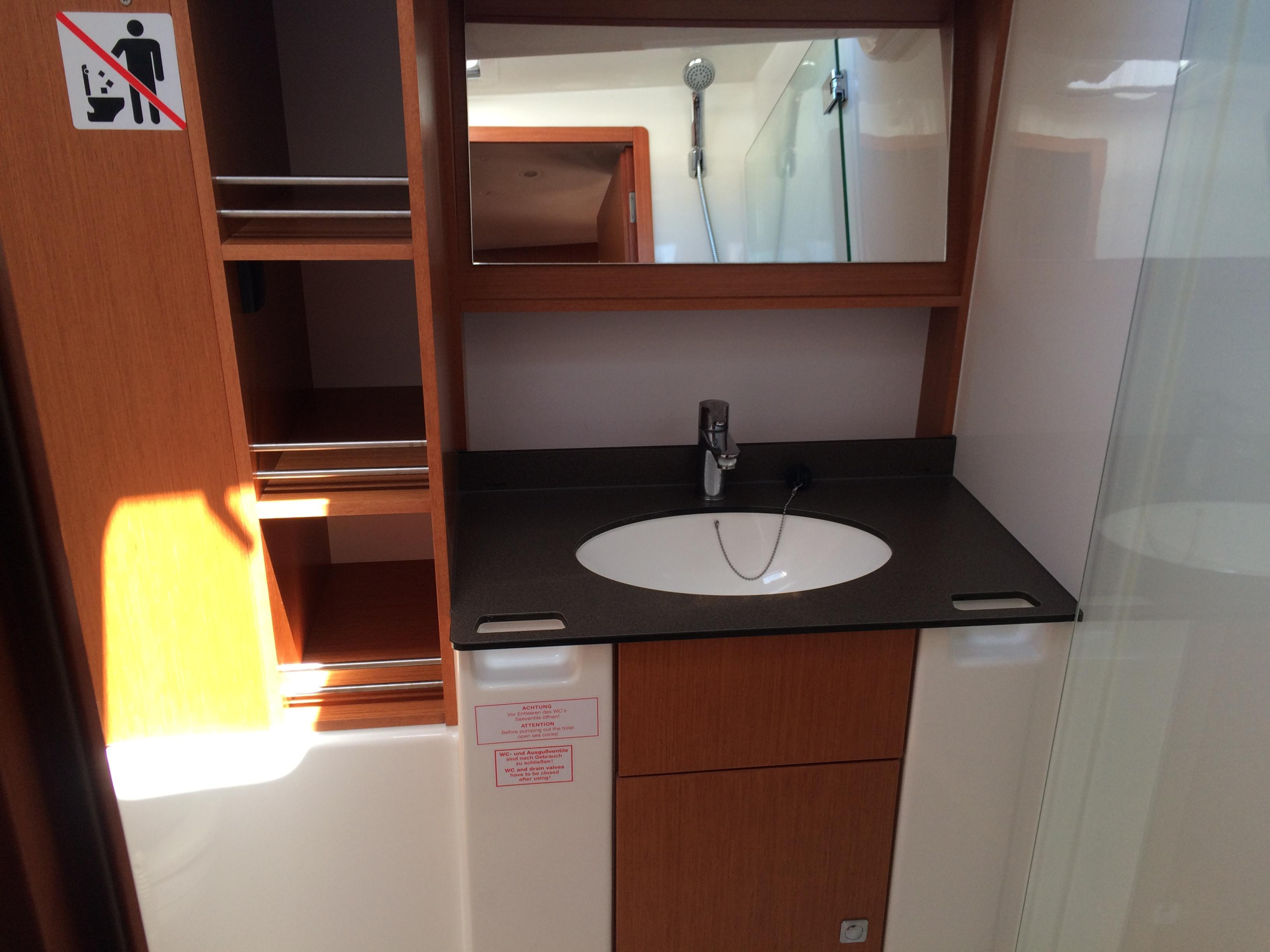Bavaria 51 - Cruiser — photo 11