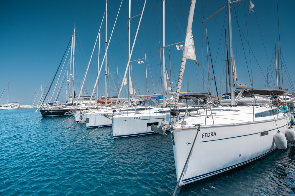 Bavaria C42 — photo 5