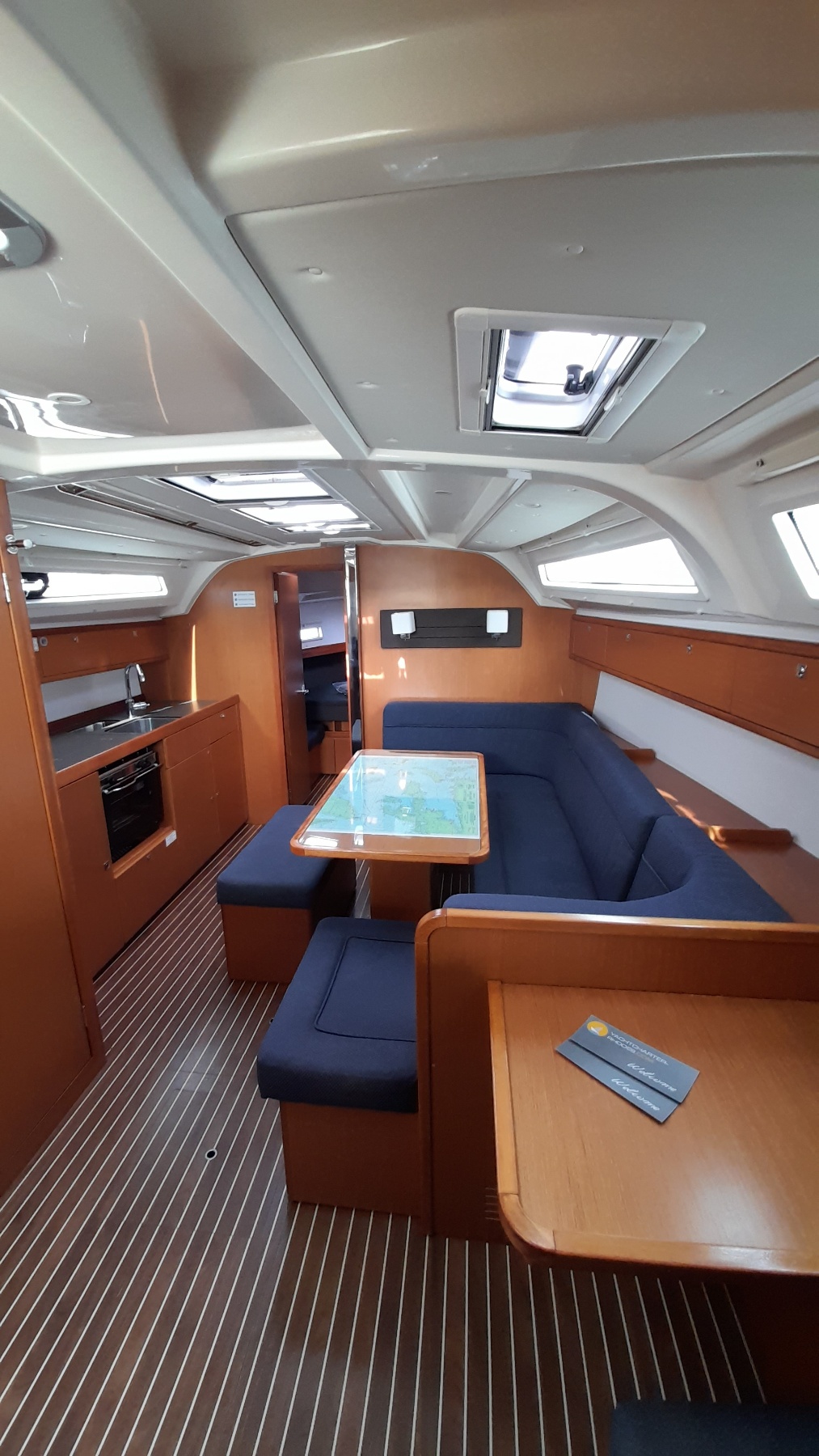 Bavaria 41 Cruiser — photo 9