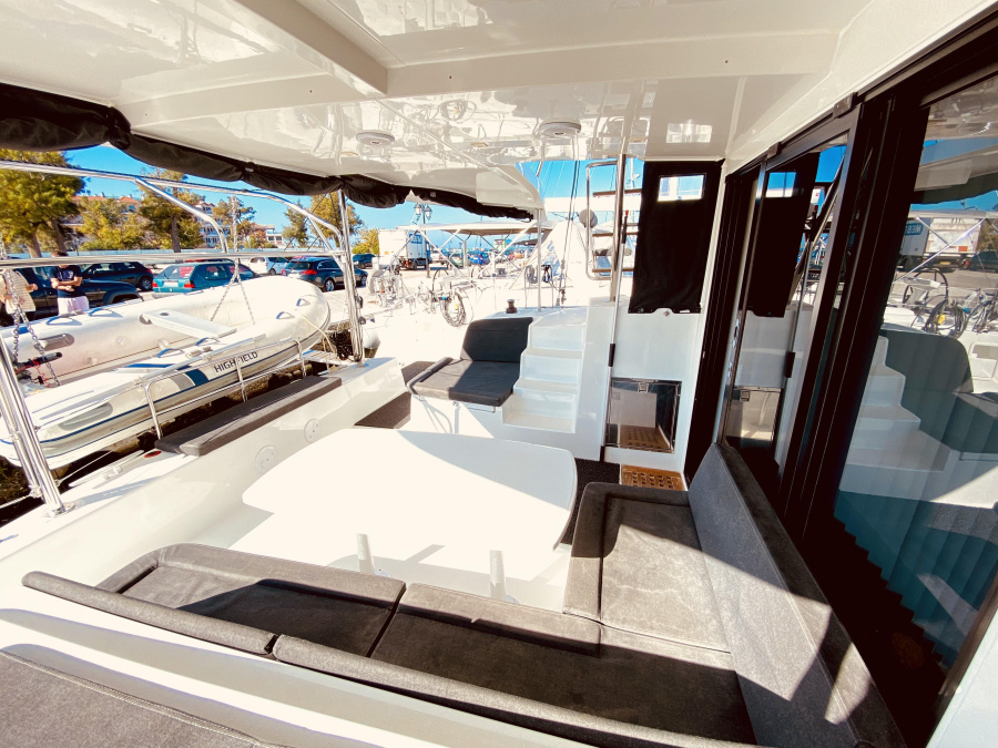 Lagoon 42 — photo 22