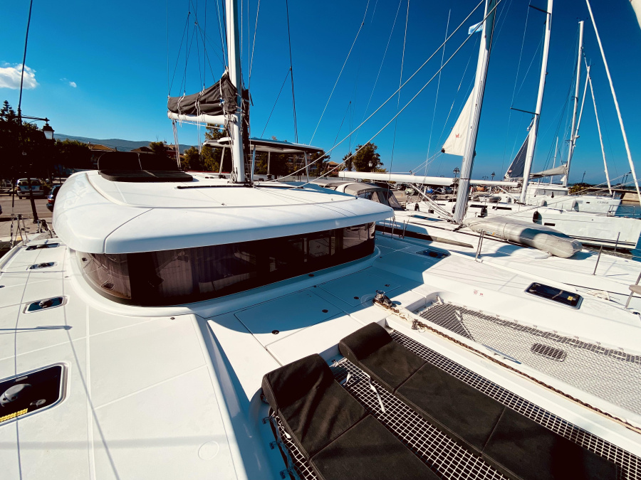 Lagoon 42 — photo 25
