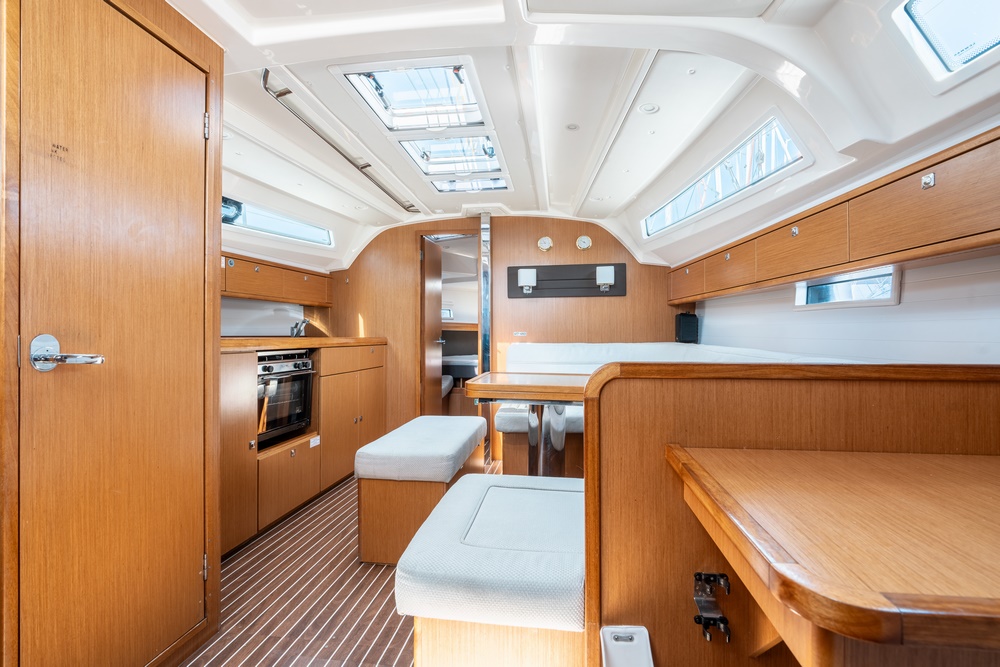 Bavaria 41 Cruiser — photo 24