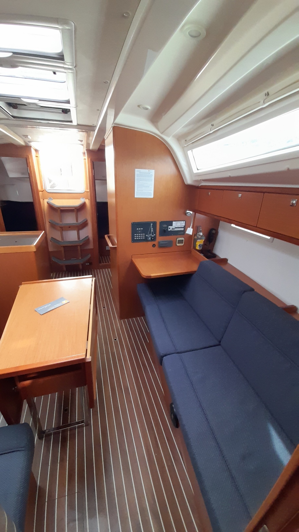 Bavaria 37 Cruiser — photo 15