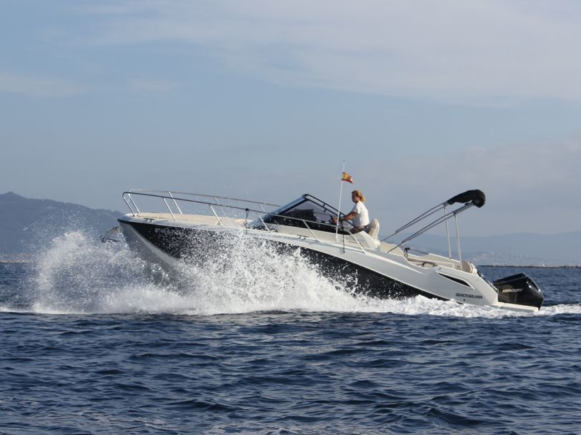Quicksilver Activ 875 Sundeck — photo 1