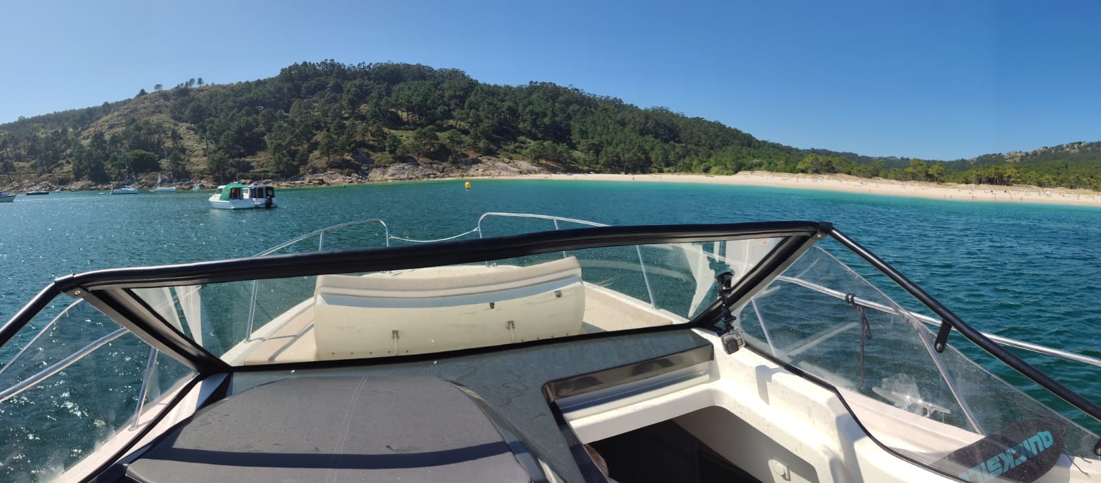 Quicksilver Activ 875 Sundeck — photo 6