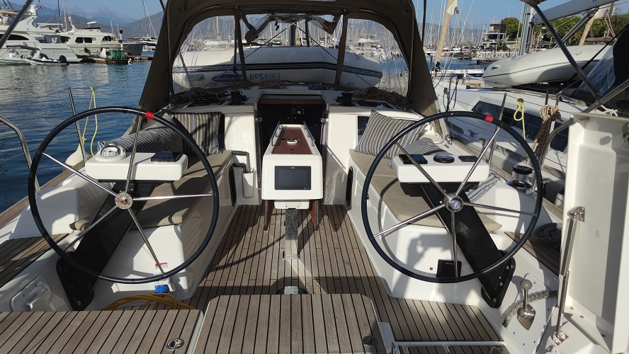 Dufour 360 3 Cabin — photo 15