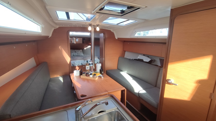 Dufour 360 3 Cabin — photo 14