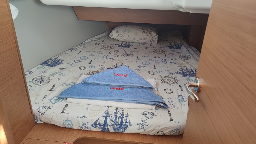 Dufour 360 3 Cabin — photo 12