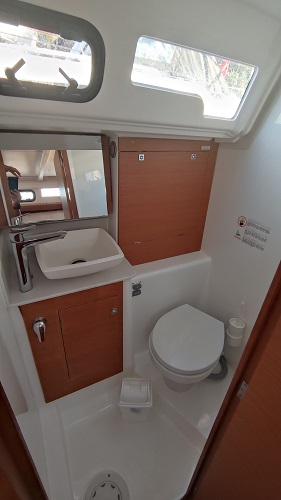 Dufour 360 3 Cabin — photo 4