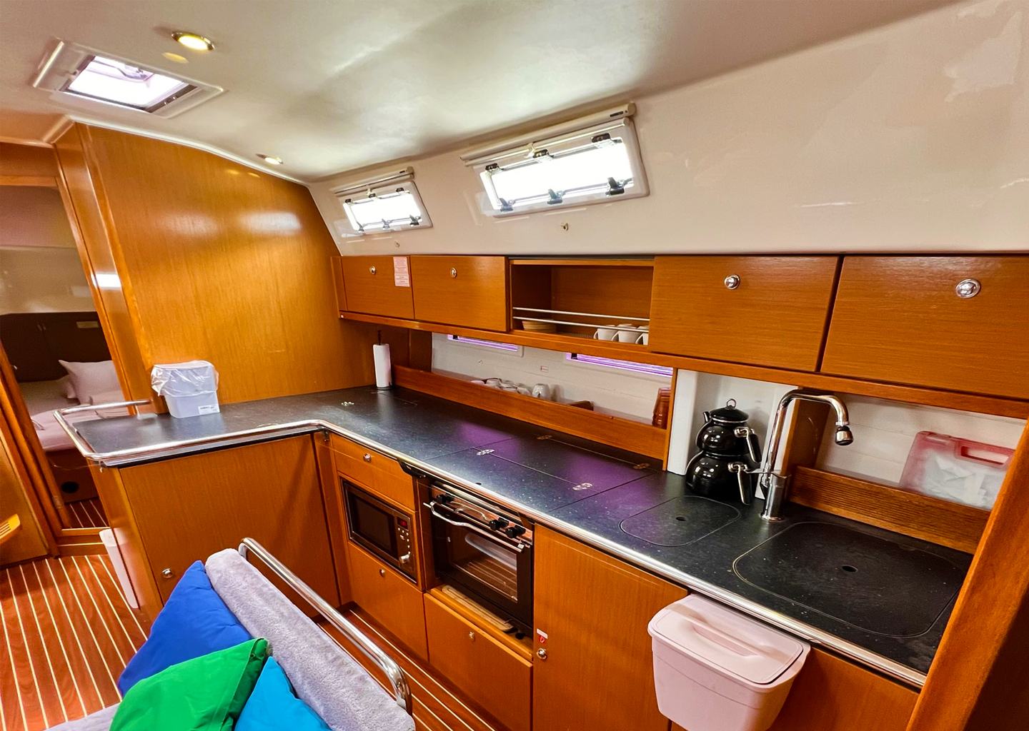 Bavaria 45 — photo 20