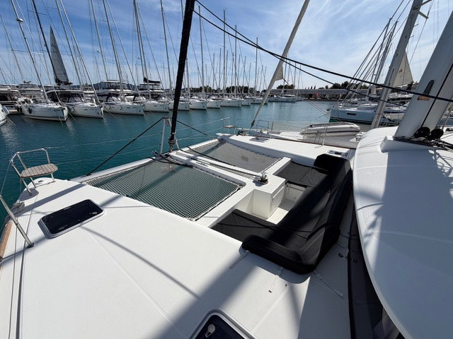 Lagoon 450 Fly — photo 17