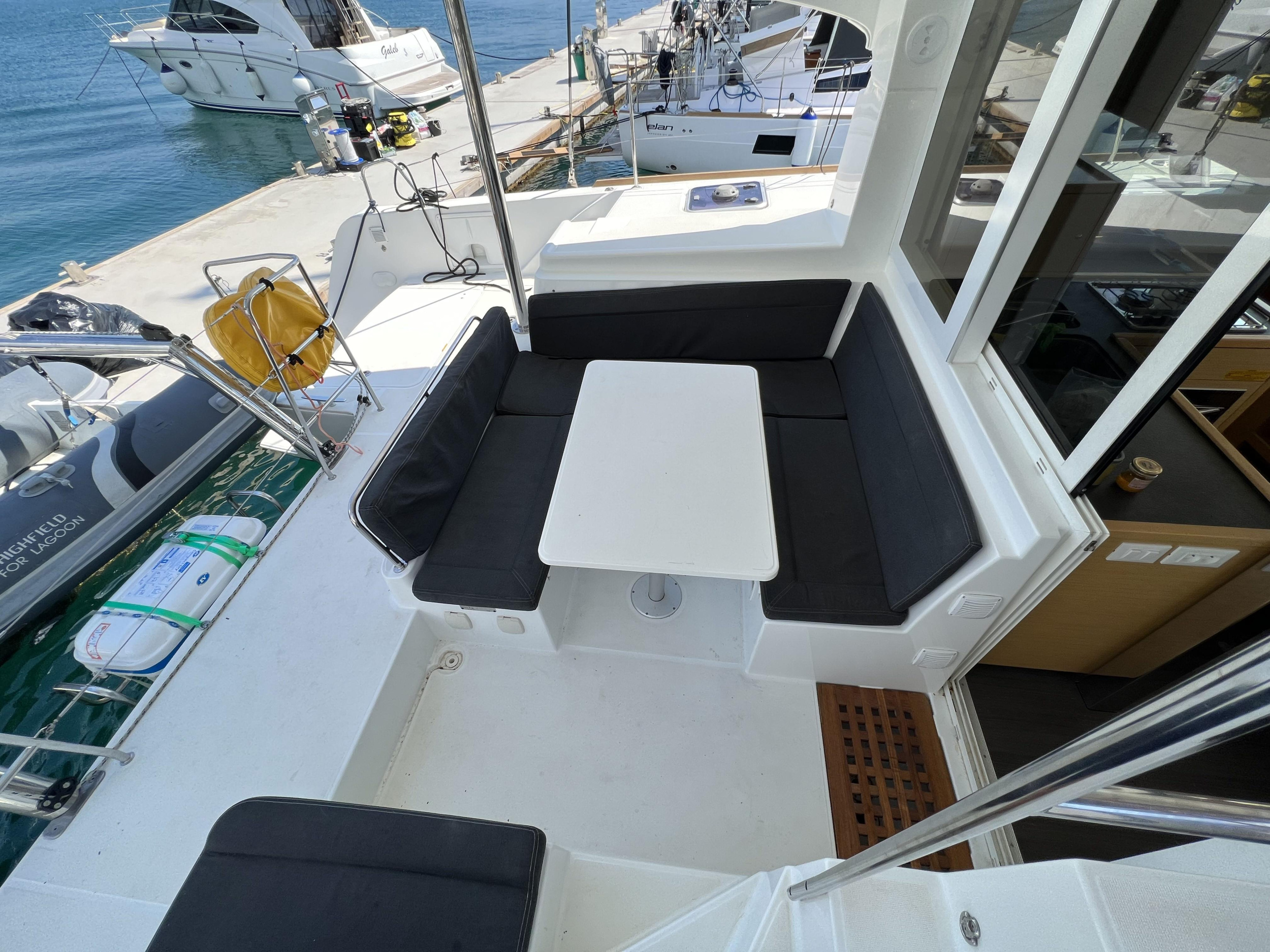 Lagoon 39 — photo 4