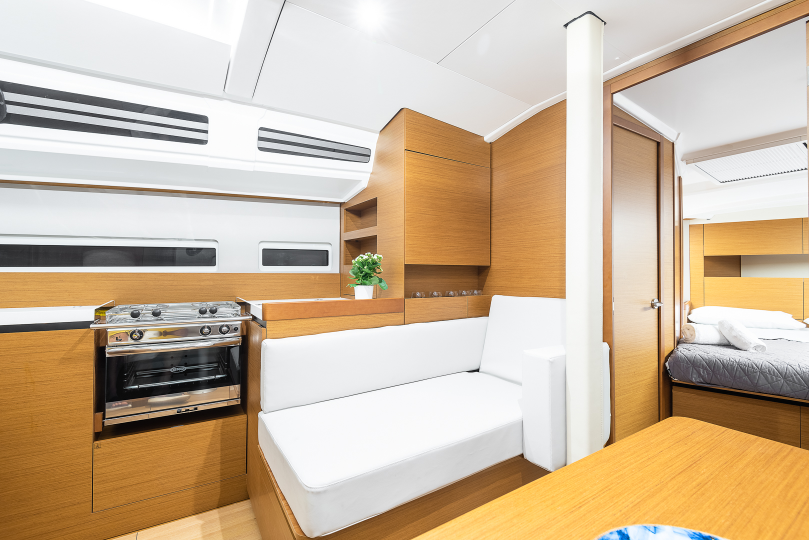 Sun Odyssey 410 — photo 20