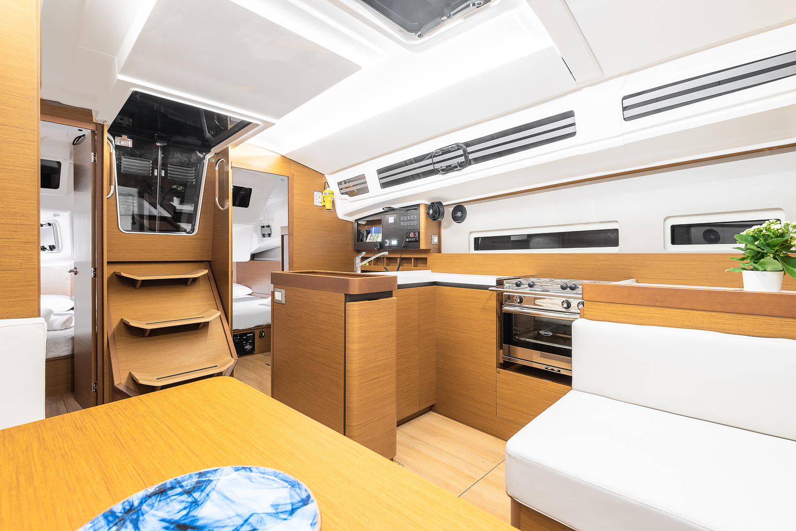 Sun Odyssey 410 — photo 8