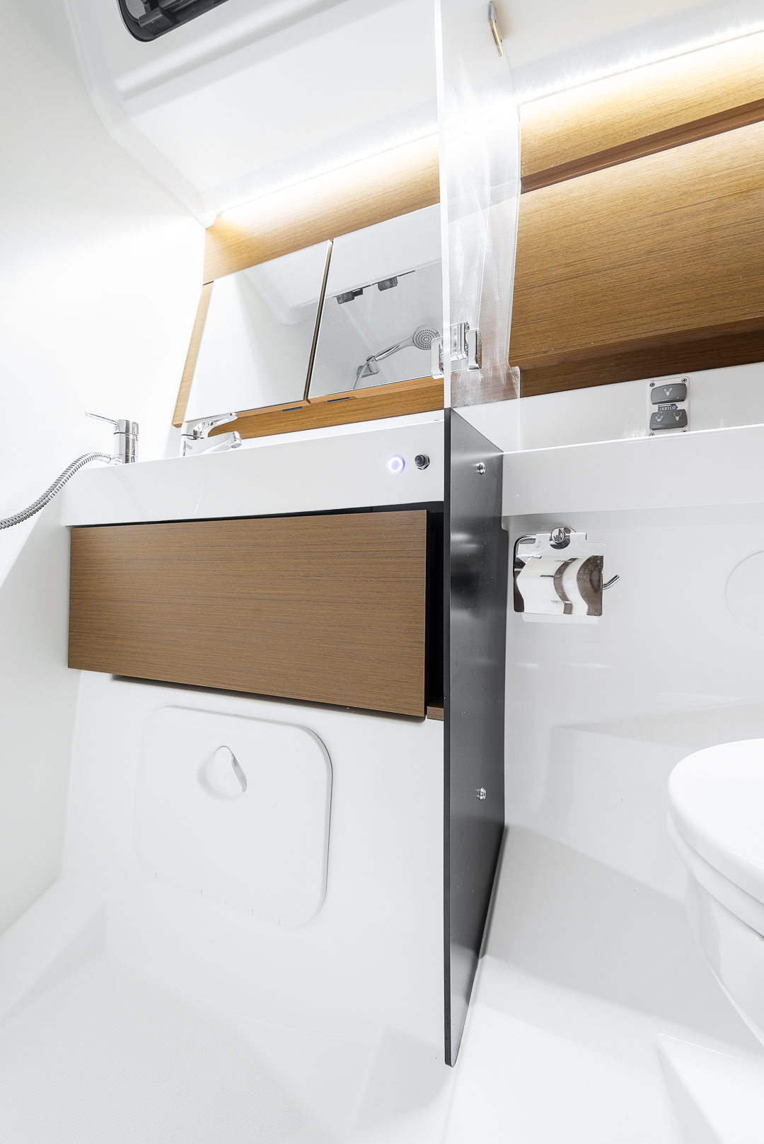 Sun Odyssey 410 — photo 4