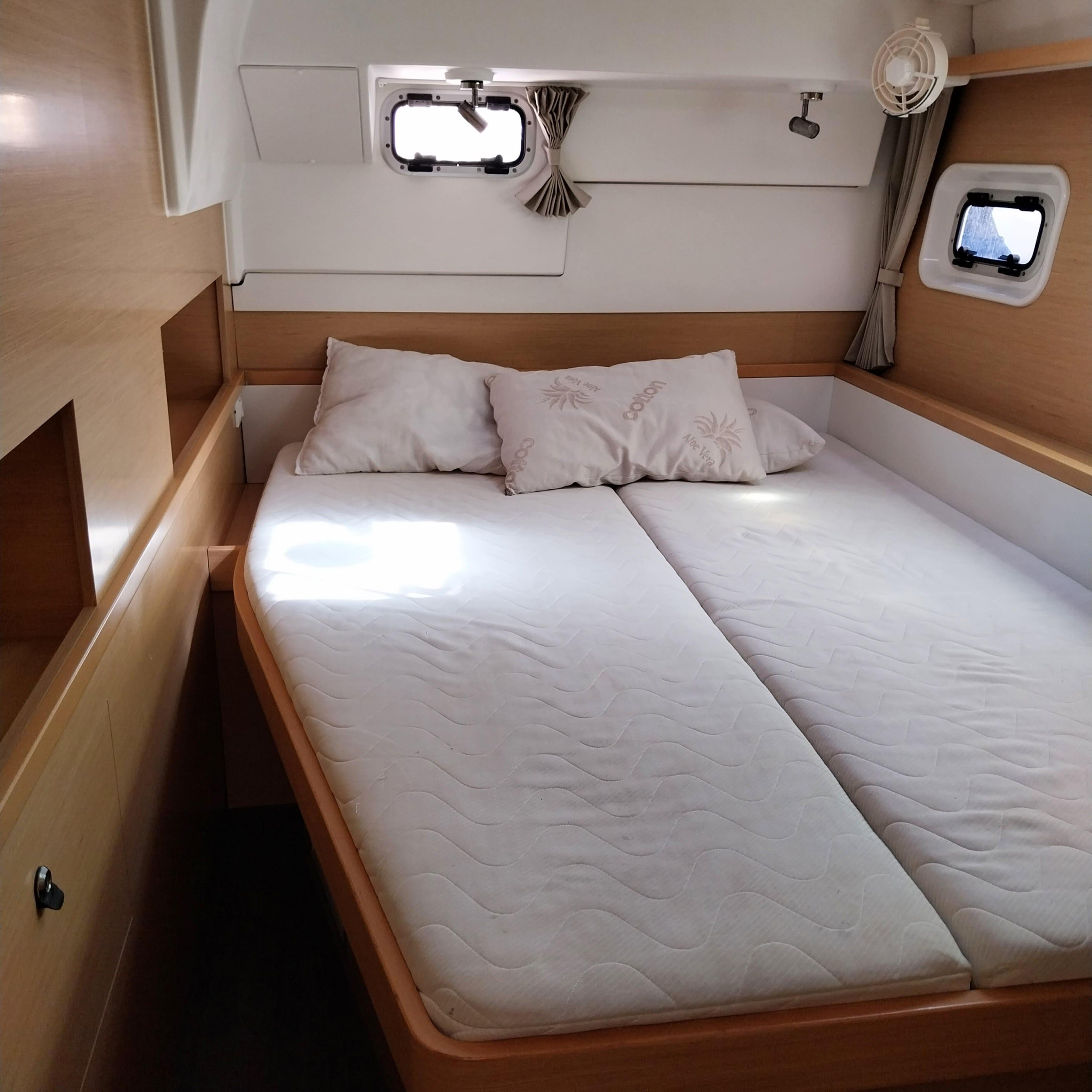 Lagoon 400 S2 — photo 10