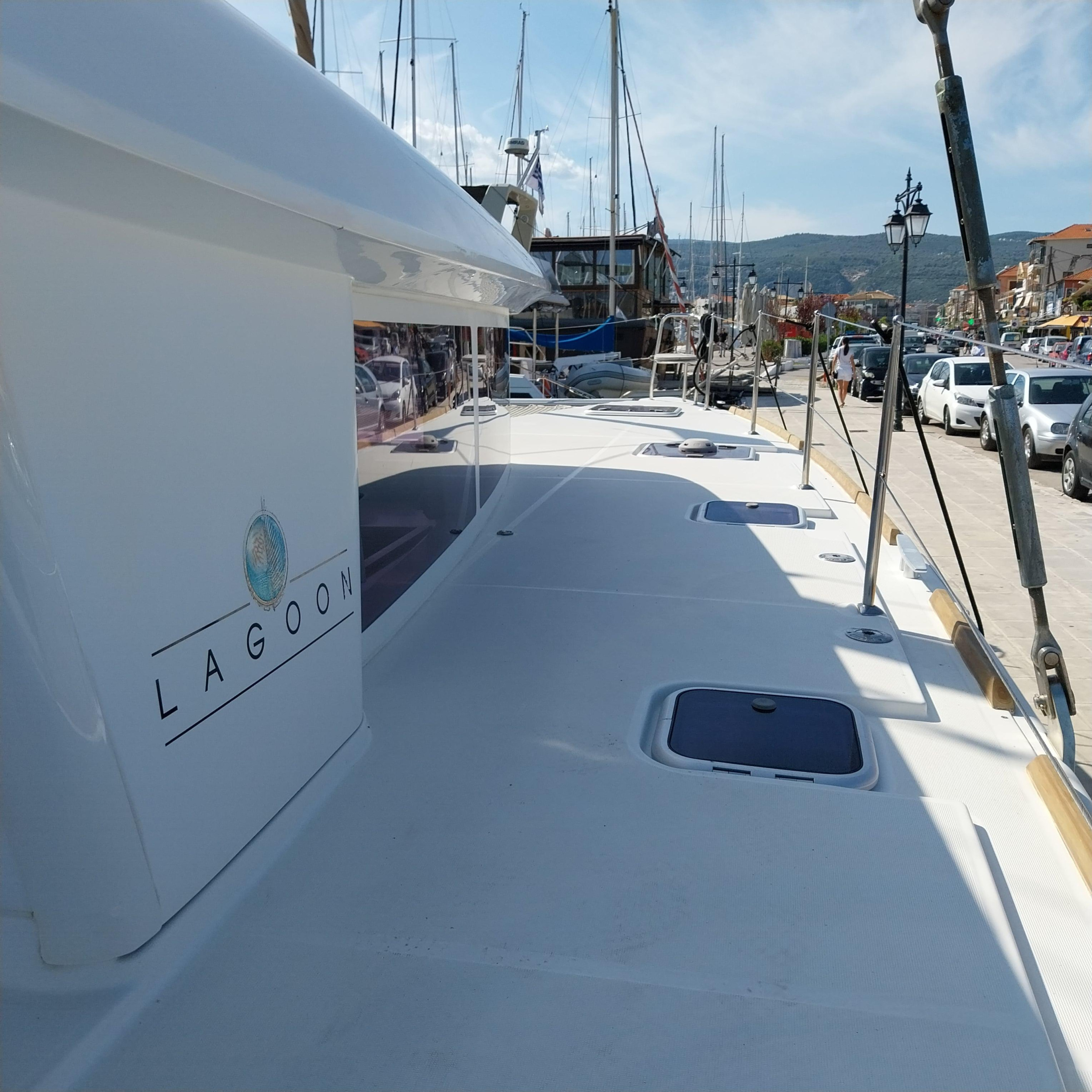 Lagoon 400 S2 — photo 8