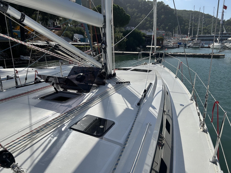 Bavaria 46 Cruiser — photo 11