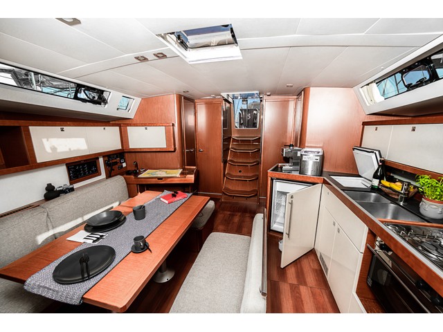 Oceanis 45 — photo 27