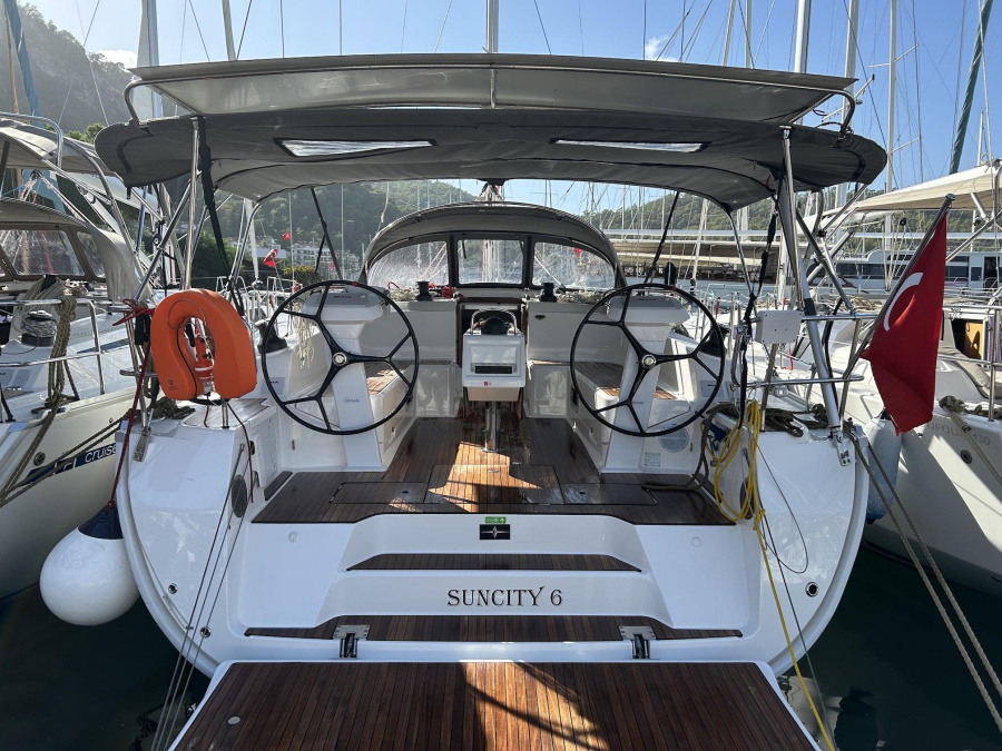 Bavaria 46 Cruiser — photo 10