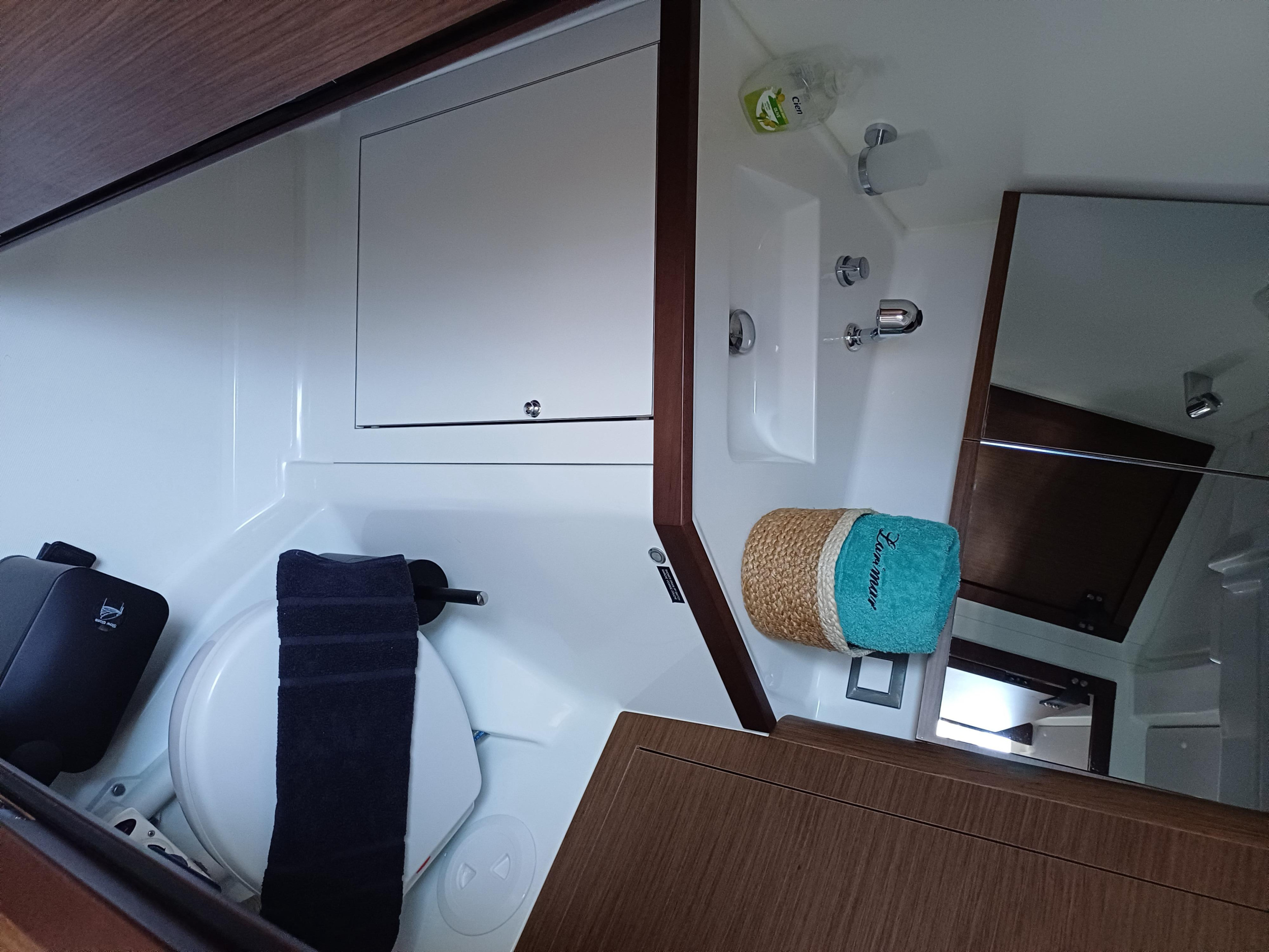 Oceanis 46.1 — photo 16
