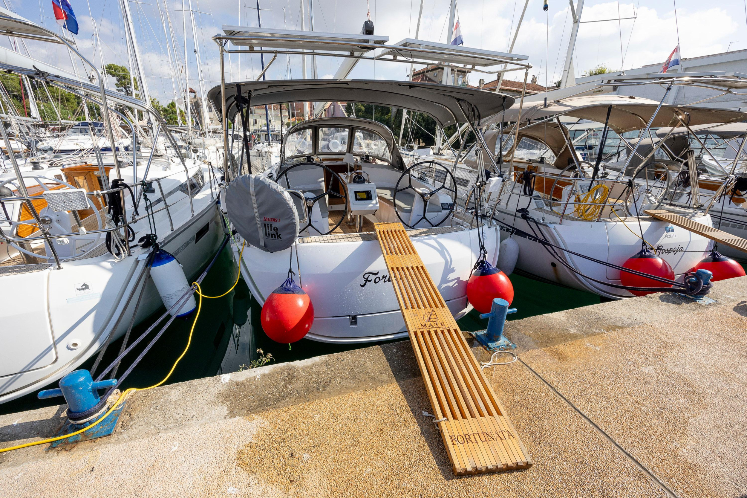 Bavaria Cruiser 37 Style — photo 11