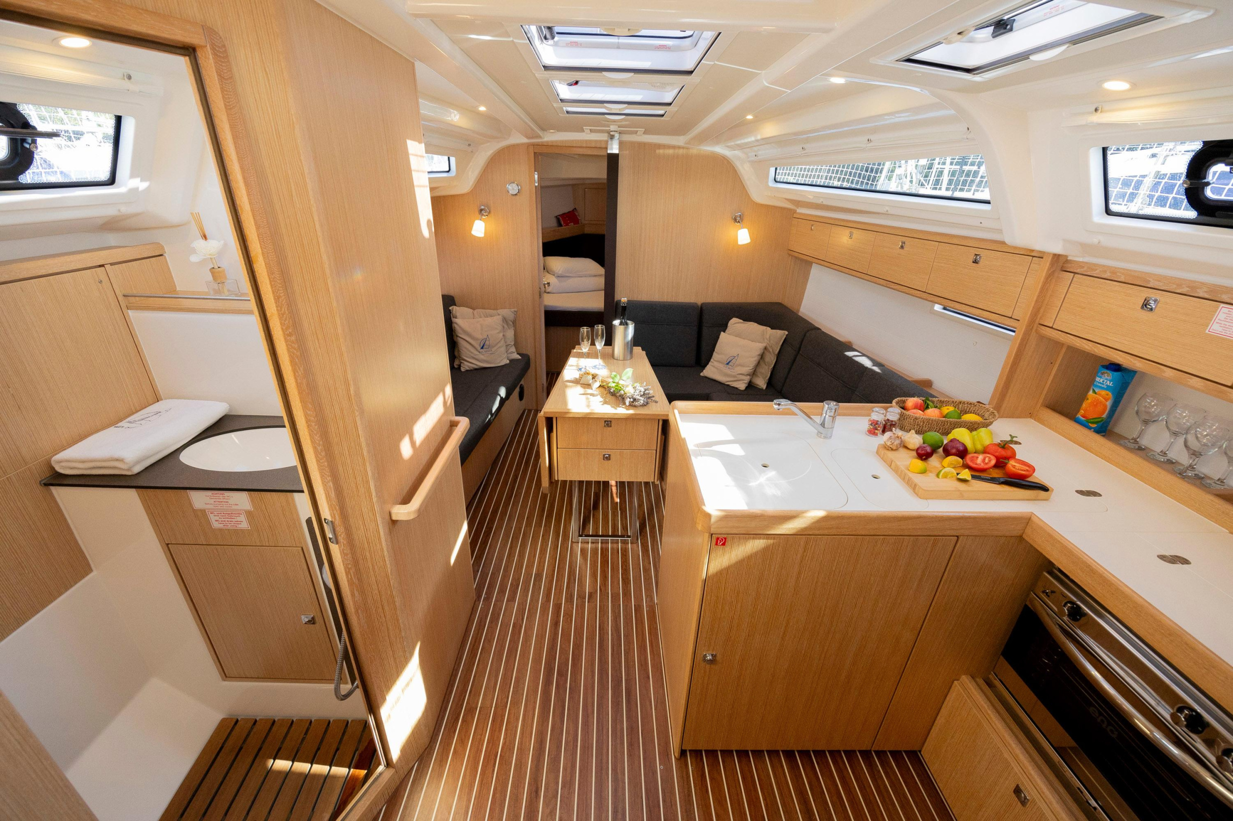 Bavaria Cruiser 37 Style — photo 35