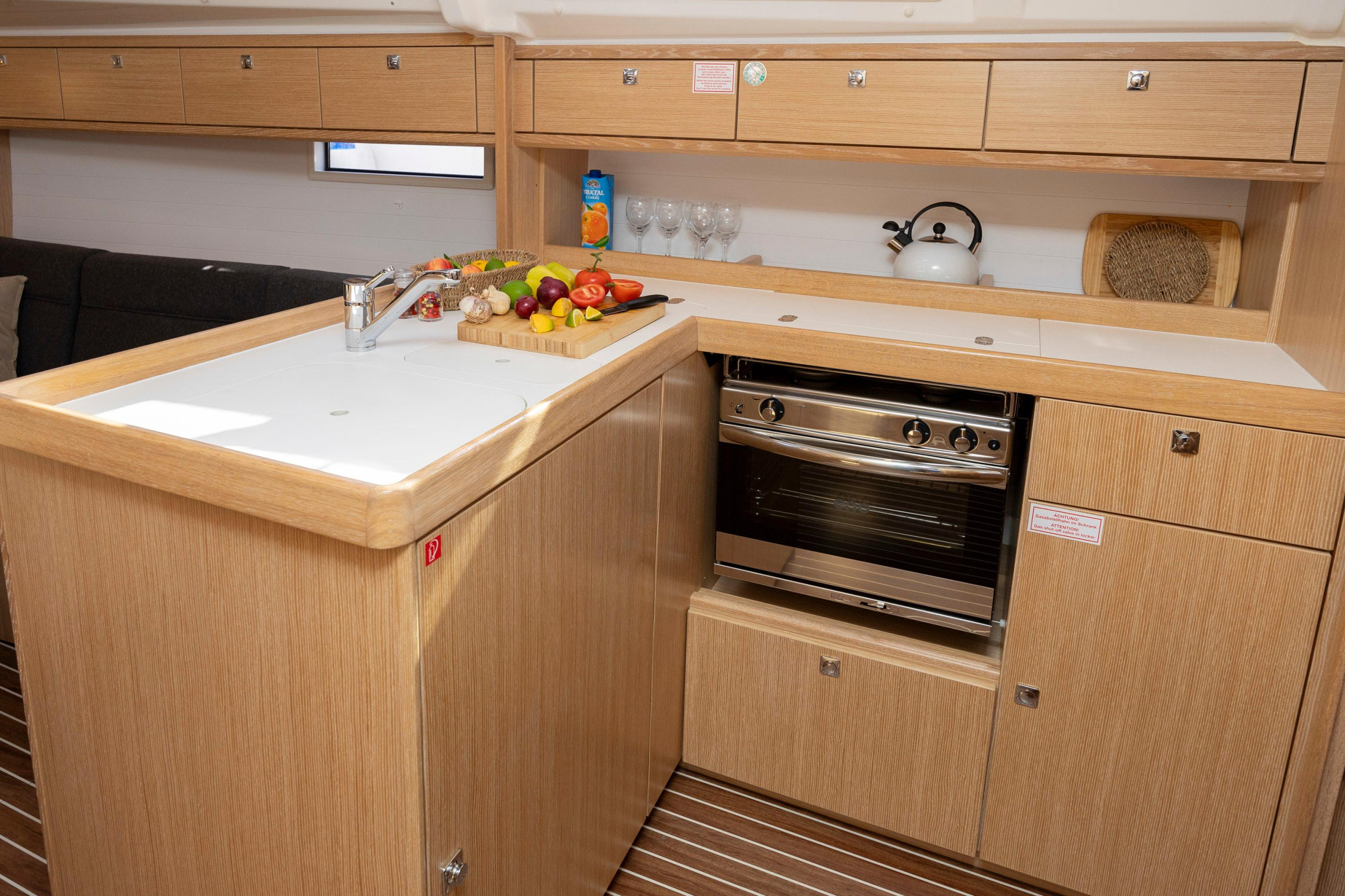Bavaria Cruiser 37 Style — photo 42